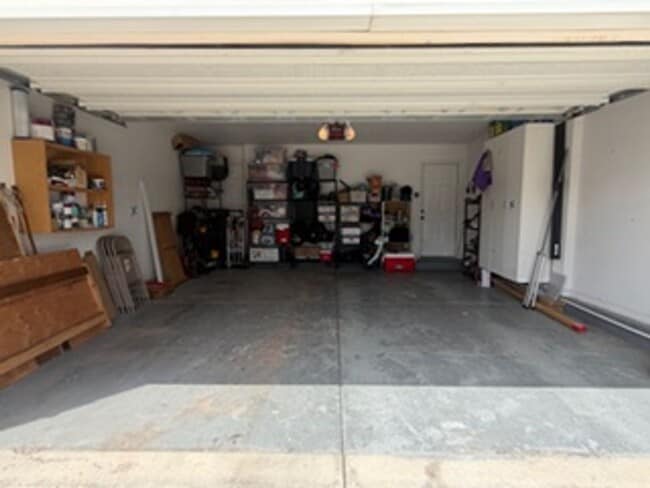 Photo - Beautiful 4 Bed / 2.5 Bath Home in Quiet Neighborhood