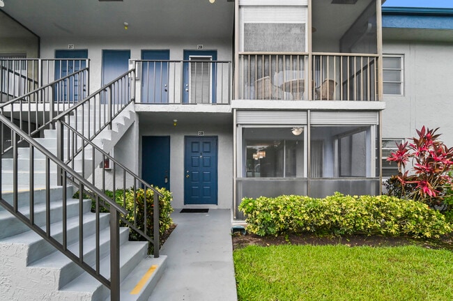 Building Photo - 7535 S Oriole Blvd Unit 108