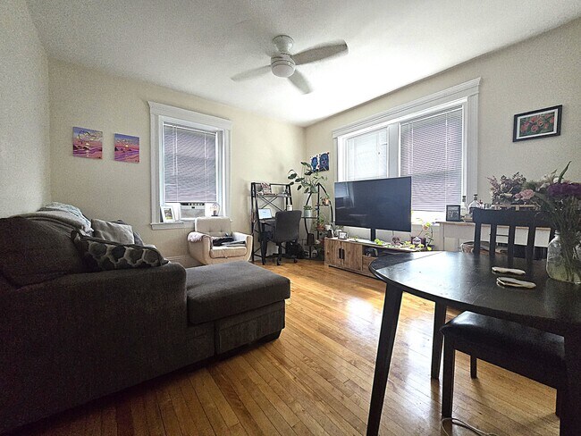 Photo - 164 Strathmore Rd Unit 25