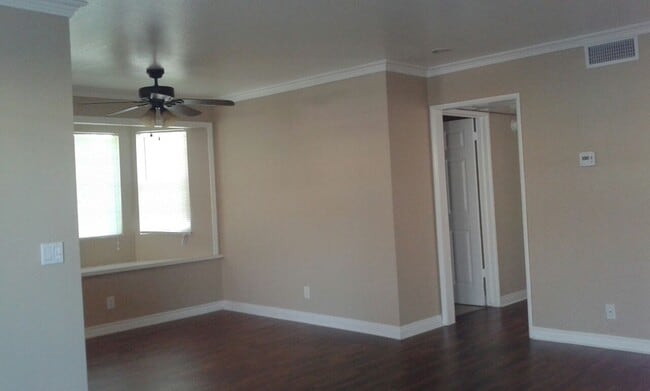 Photo - 1825 Keeler St Unit apartment D