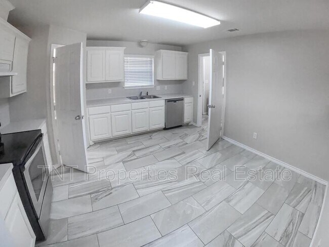 Photo - 9871 Risky's Ranch Dr