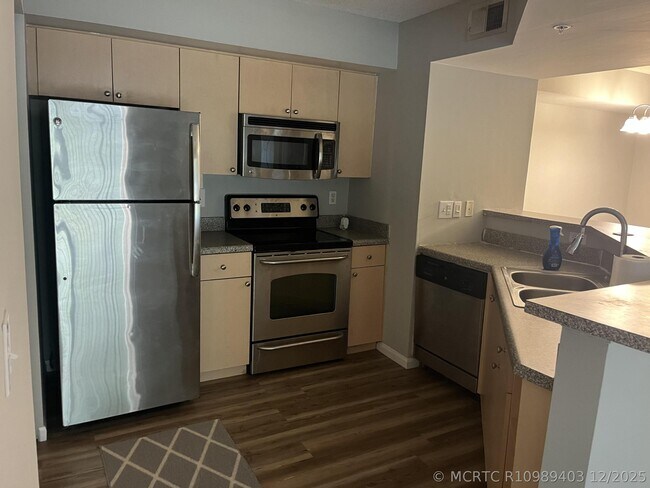 3600 NW Mediterranean Ln Unit 14