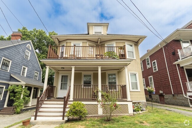 Building Photo - 15 Castleton St Unit 2 Rental