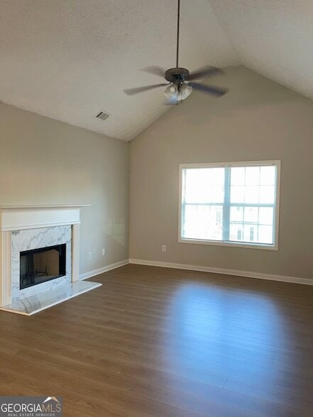8262 Parkwood Pl