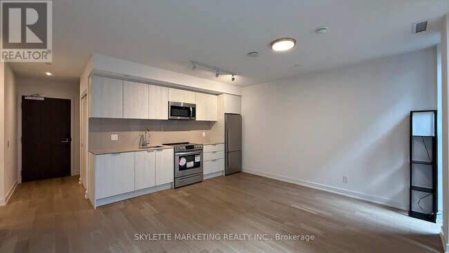 Photo - 25 Richmond St E Unit 207