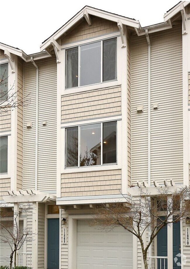 Building Photo - A Cambridge Townhome with 2 Beds and 2.5 B...