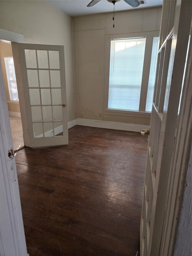 Photo - 3106 Stonewall St