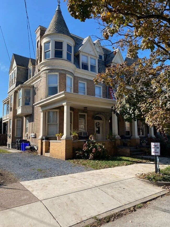 Building Photo - 1516 N 2nd St Unit 2 Rental