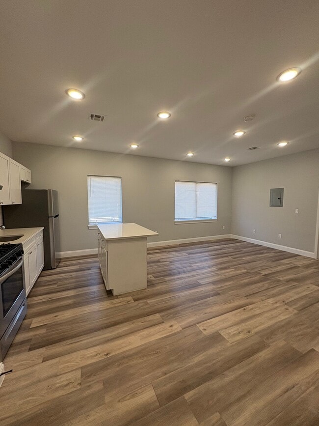 Photo - 73 Beech St Unidad 303