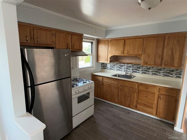 Photo - 29 Lenox Ave Unidad 2