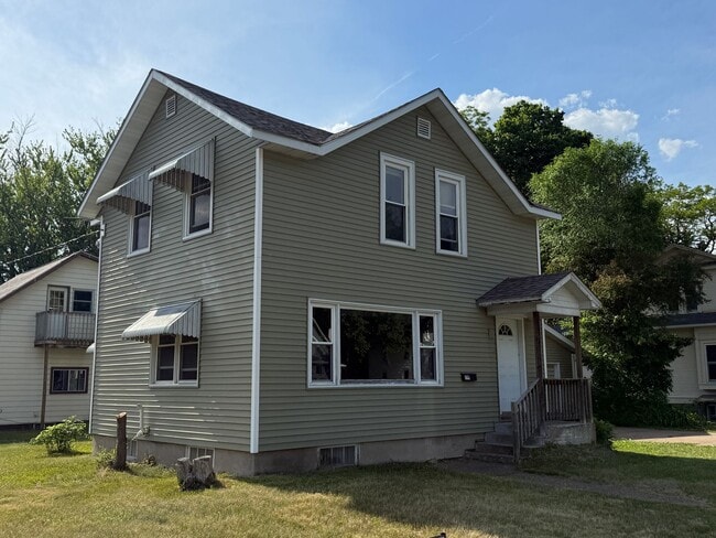 Photo - 3 Bedroom | 1.5 Bath Single Family Home