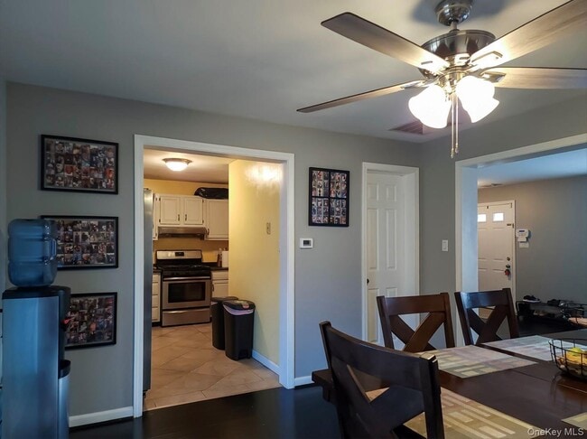 Photo - 104 Zugibe Ct