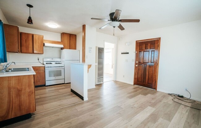 Photo - 1983 Sutter Rd Unidad #2