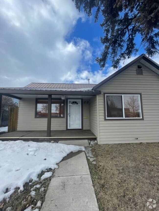 Building Photo - Charming Little Home Downtown Kalispell