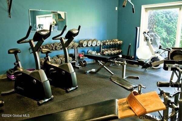 Photo - 158 Kaydeross Park Rd