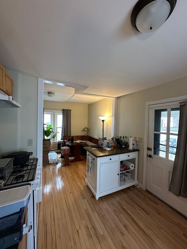 Photo - 147- 149 Veazie Unidad 147 Veazie