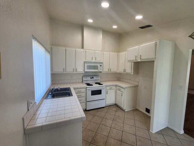 Photo - Sunset View! 3 Bedroom 2 Bath Home,