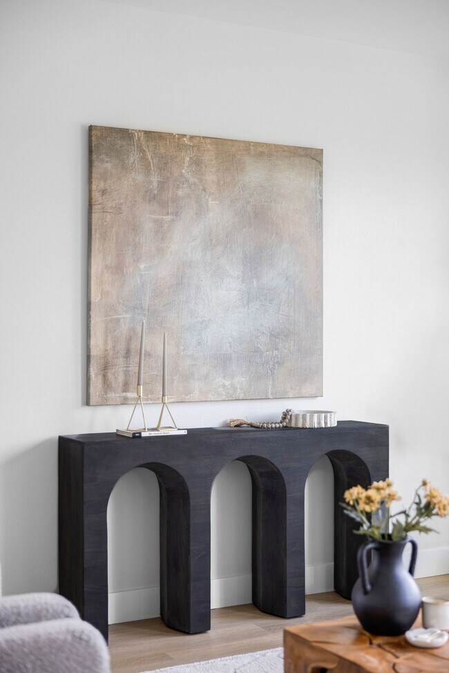 Photo - Frameline Apartments