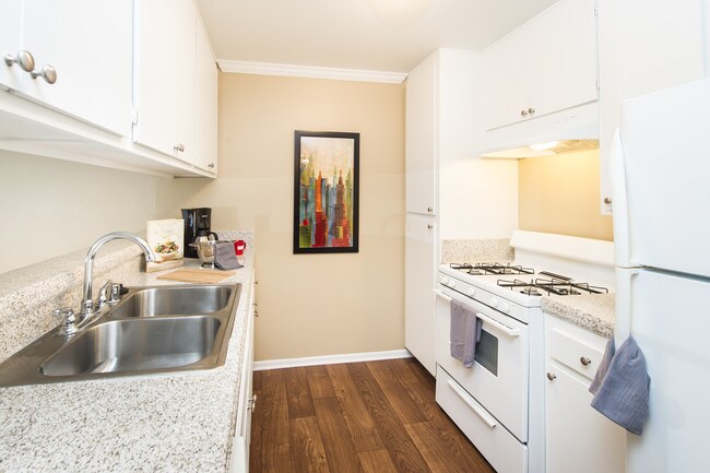 Windwood Apartments