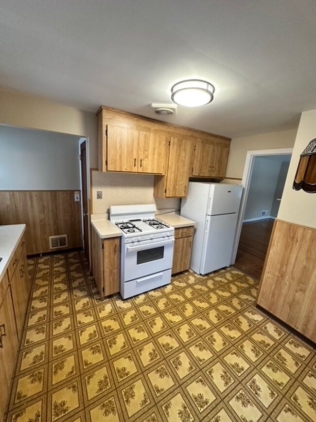 Photo - Charming 3-Bedroom Home with Large Backyard For Rent!