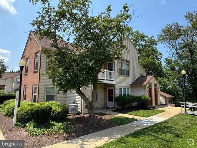 Building Photo - 8869 Rusland Ct Rental