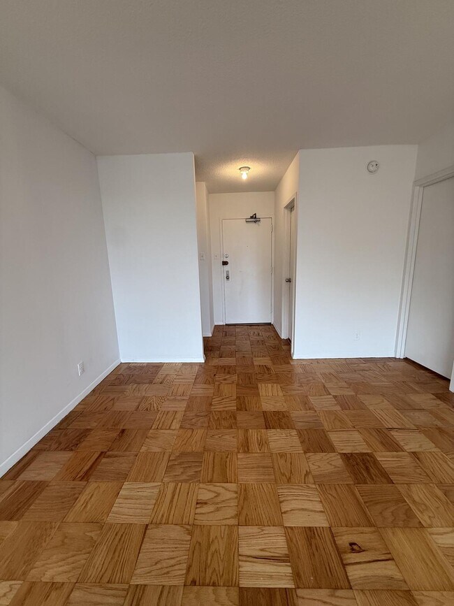 Photo - 4515 Willard Ave Unit 2119 S