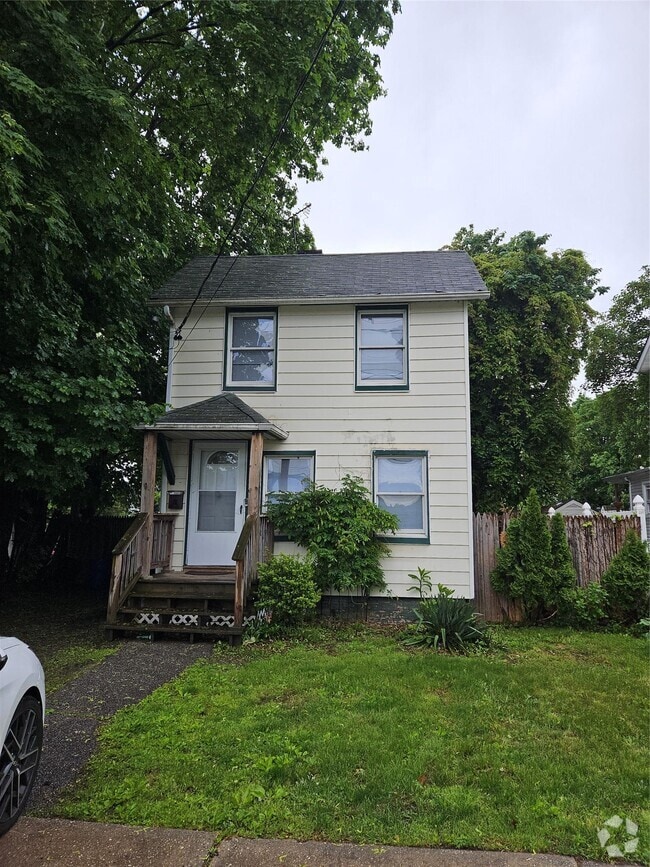 Building Photo - 64 Bayside Ave Rental
