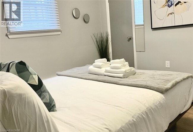 Photo - 479 Vernon Ave Unit 1