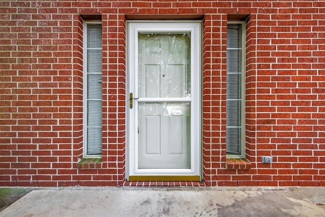 Photo - 13915 Maleewan Ln
