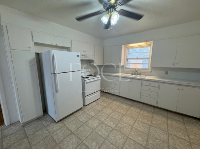 Photo - Large 3 bed 1 bath 1 car garage