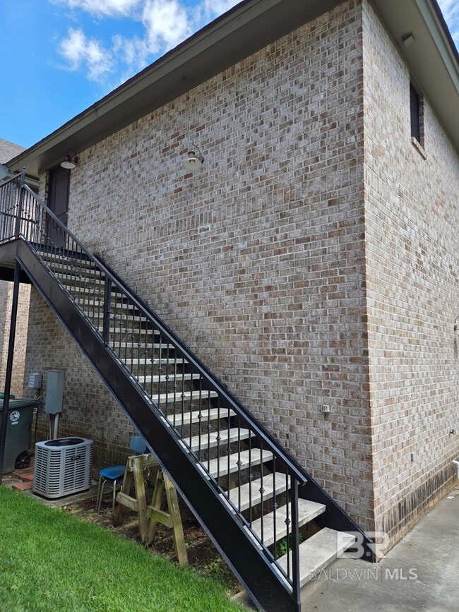 Photo - 818 Manci Ave