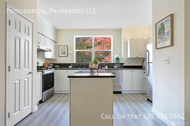 Photo - 3116 164th St SW