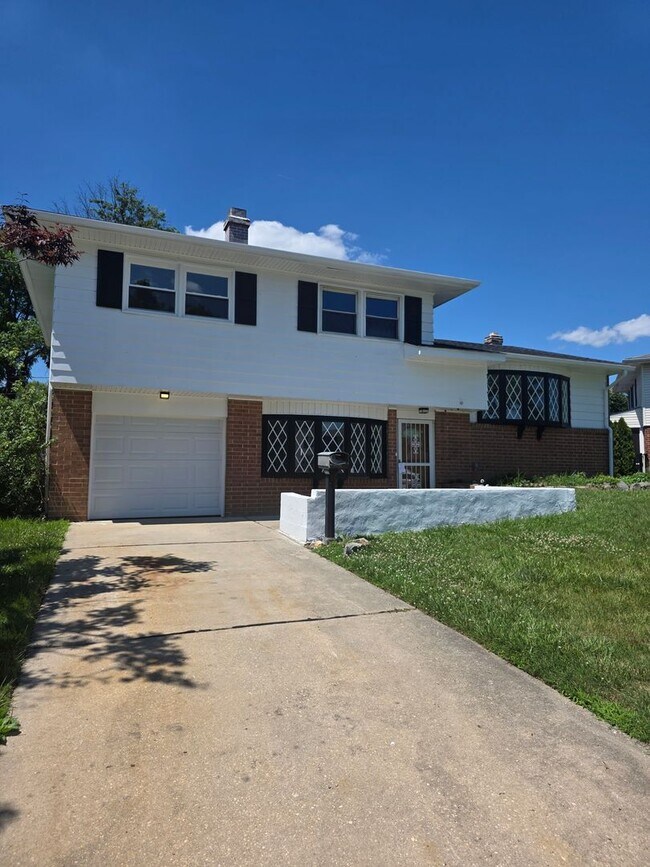 4803 Paulson Dr