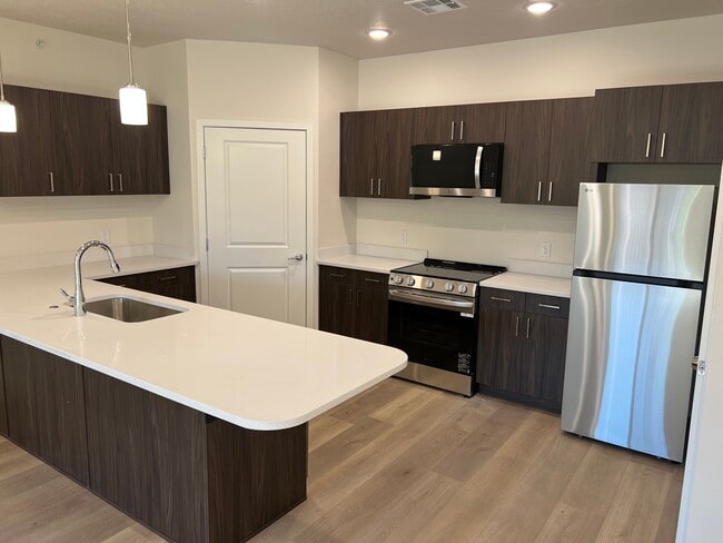 Photo - Mountain View Apartments