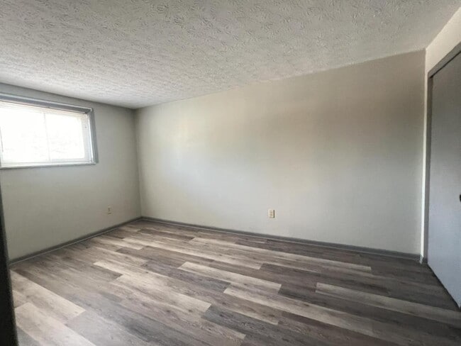 Photo - 355 E 20th Ave