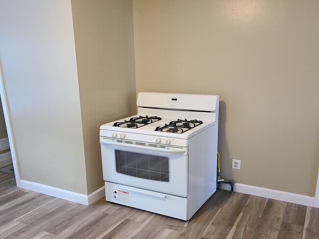 Photo - 1897 Lacrosse Ave