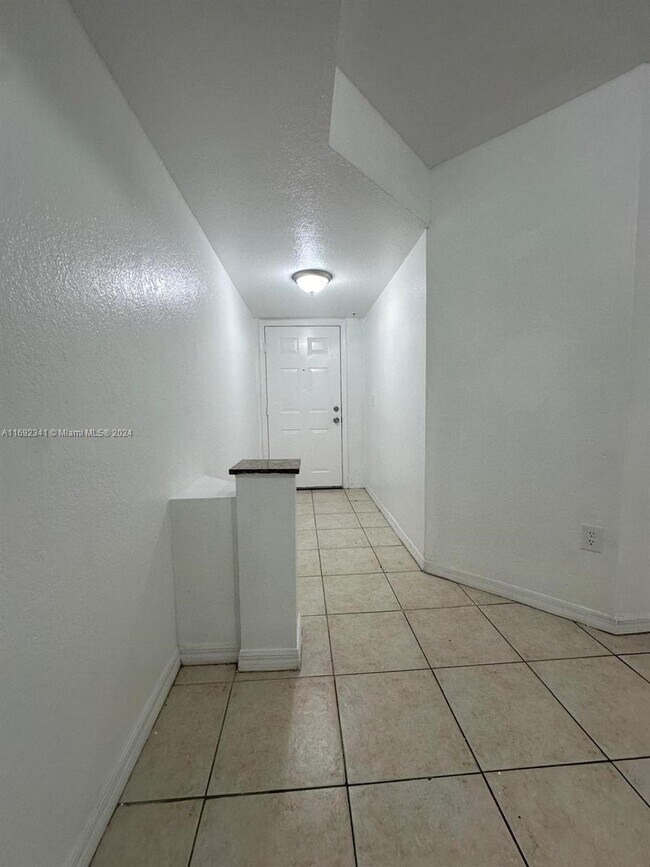 Photo - 13820 NE 3rd Ct Condo Unit 204