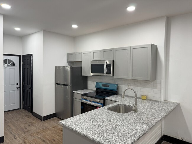 Photo - 919 S 50th St