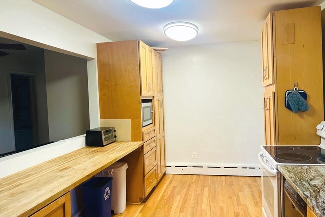 Photo - 3900 Laurel Rd