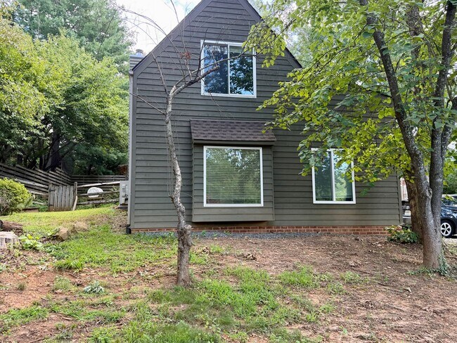 1327 Gristmill Dr