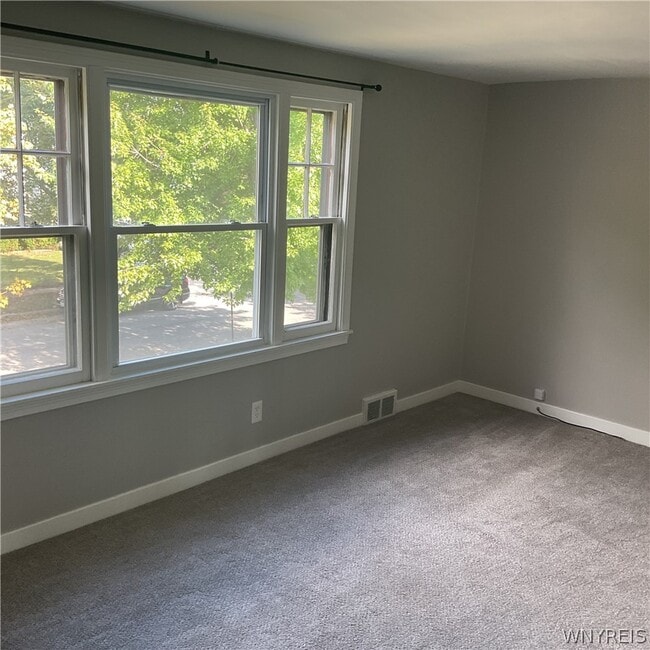 183 Hamilton Dr