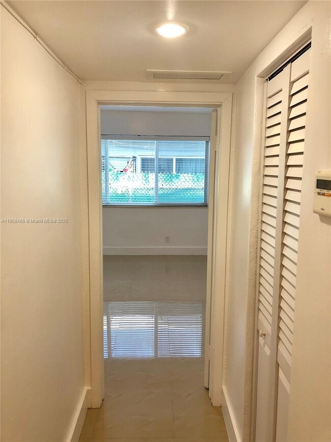 Photo - 8227 Crespi Blvd Unit 3