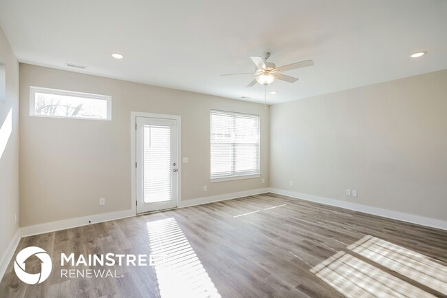 Photo - 120 Noble Pk Cir