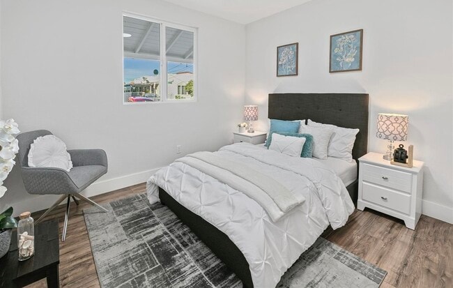Photo - 2000 Garvin Ave