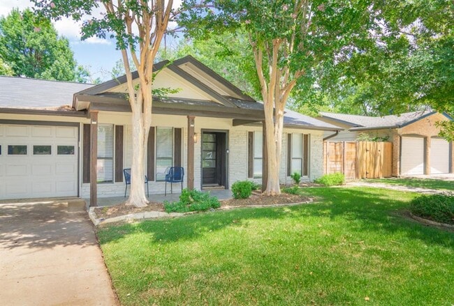 7002 Whispering Oaks Dr