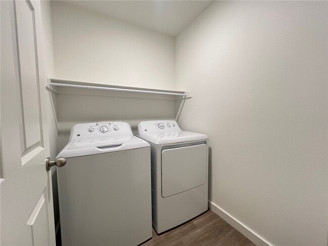 Building Photo - 6813 NW Toby St