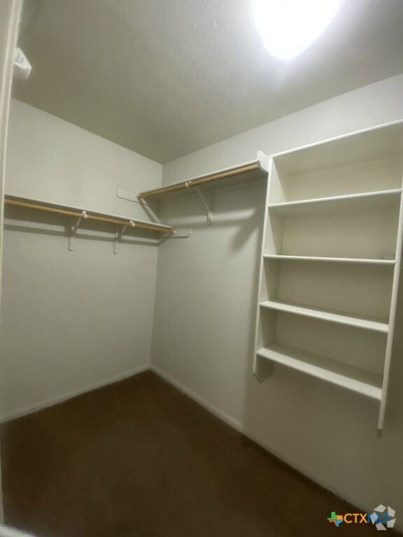 Building Photo - 5406 Oster Dr Rental