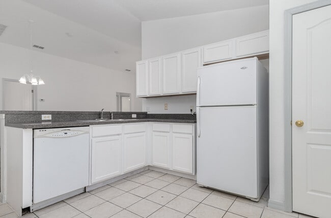 Photo - 923 Sandy Ridge Dr