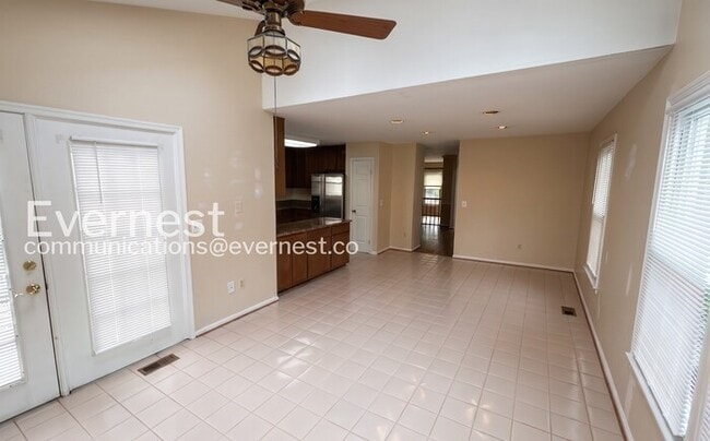 5121 Winding Woods Dr