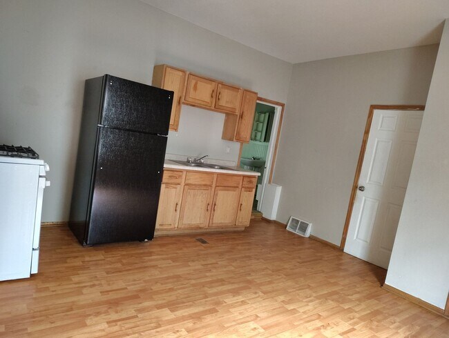 Photo - 2425-27 W Greenfield Ave Unit 2427